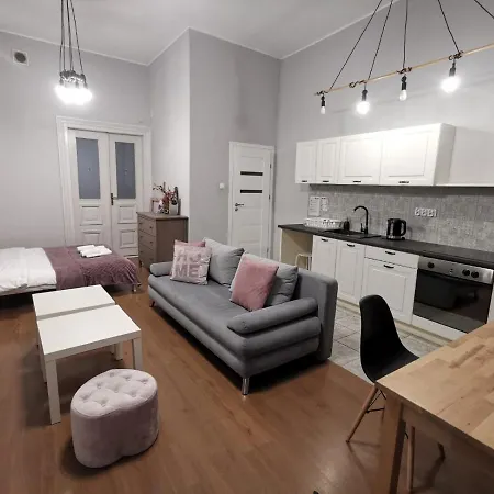 Royals Flower Ii Apartment